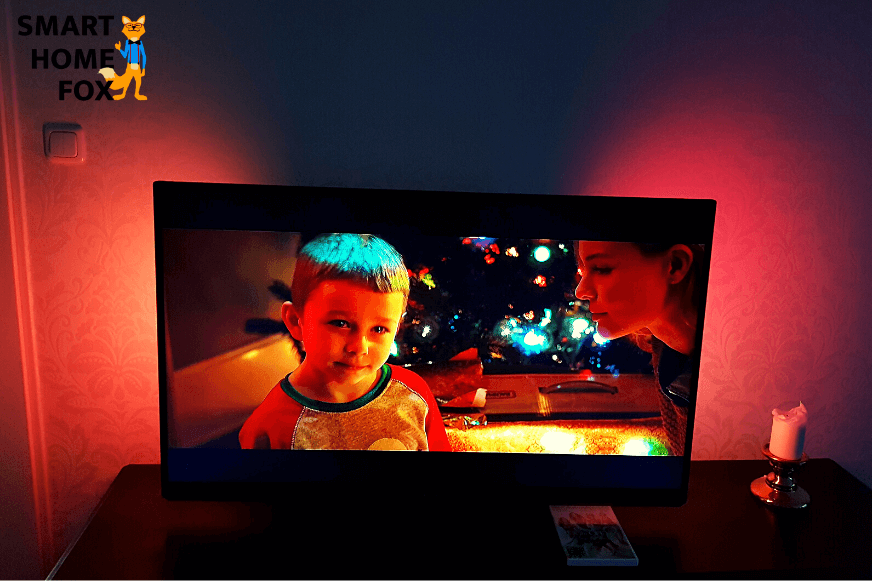 Philips Fernseher mit Ambilight Technologie ist zu sehen